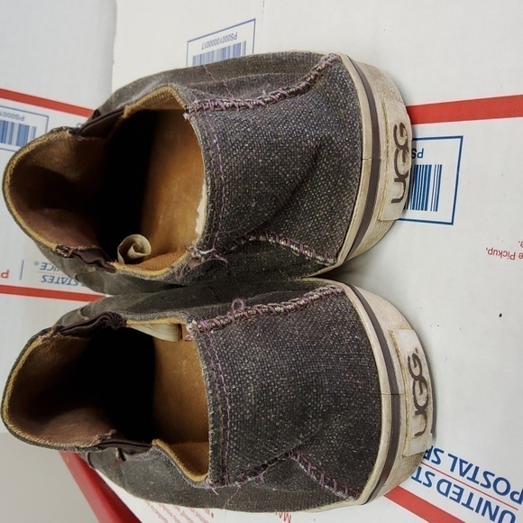 UGG slip on men's size 10.5 gray great condition - Picture 4 of 5